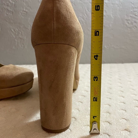 NWOT BCBG Generation Suede Pump - Picture 7 of 16